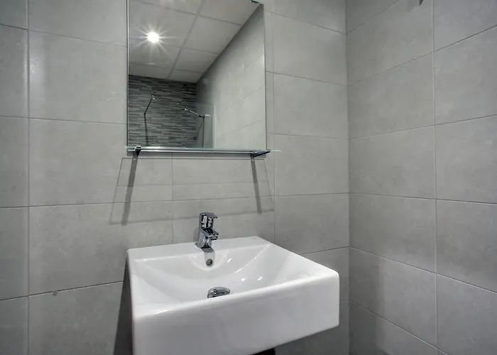 Lewis&peter Remedios *